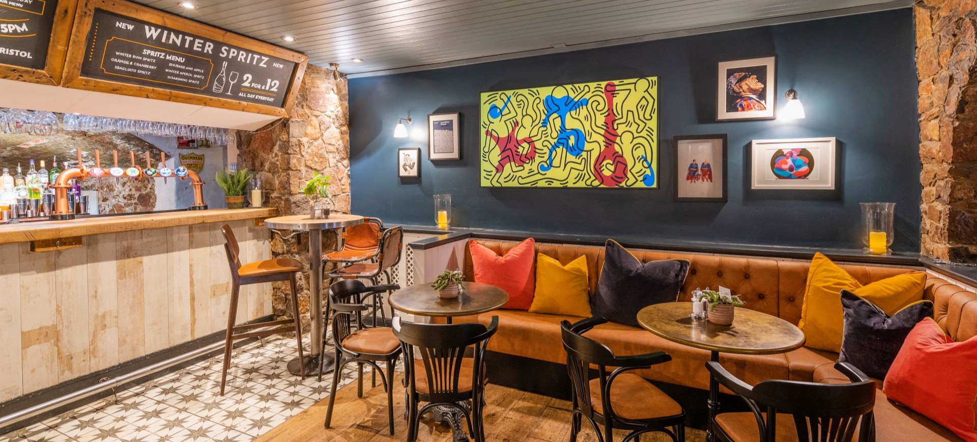 Evoke Pictures Racks Bar Interiors 22